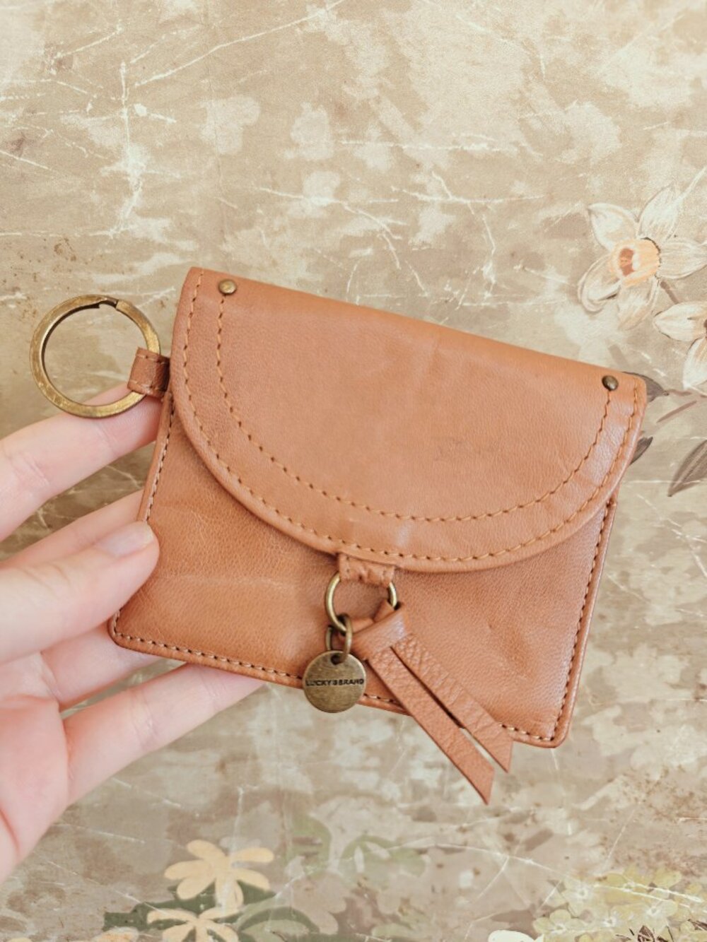 Lucky Brand Rayla Tan Leather Keychain Wallet Flap Card Case Coin Purse Tassel